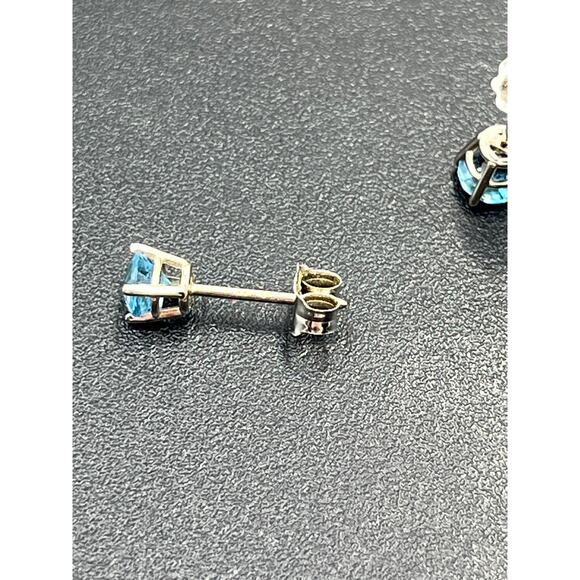 LGL Leer Gem Ltd 14k White Gold Blue Topaz Checkerboard Cut Stud Earrings .60 g - Picture 10 of 12